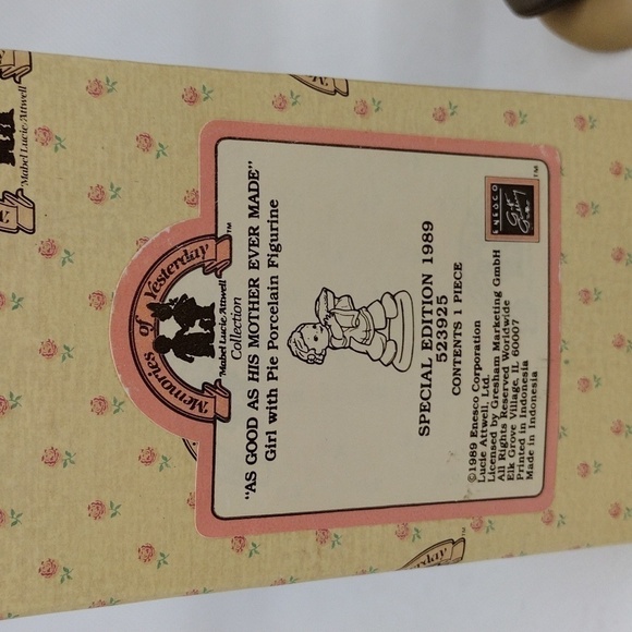 Vintage Enesco Special Edition 1989 Girl with Pie Porcelain Figurine - Picture 11 of 13